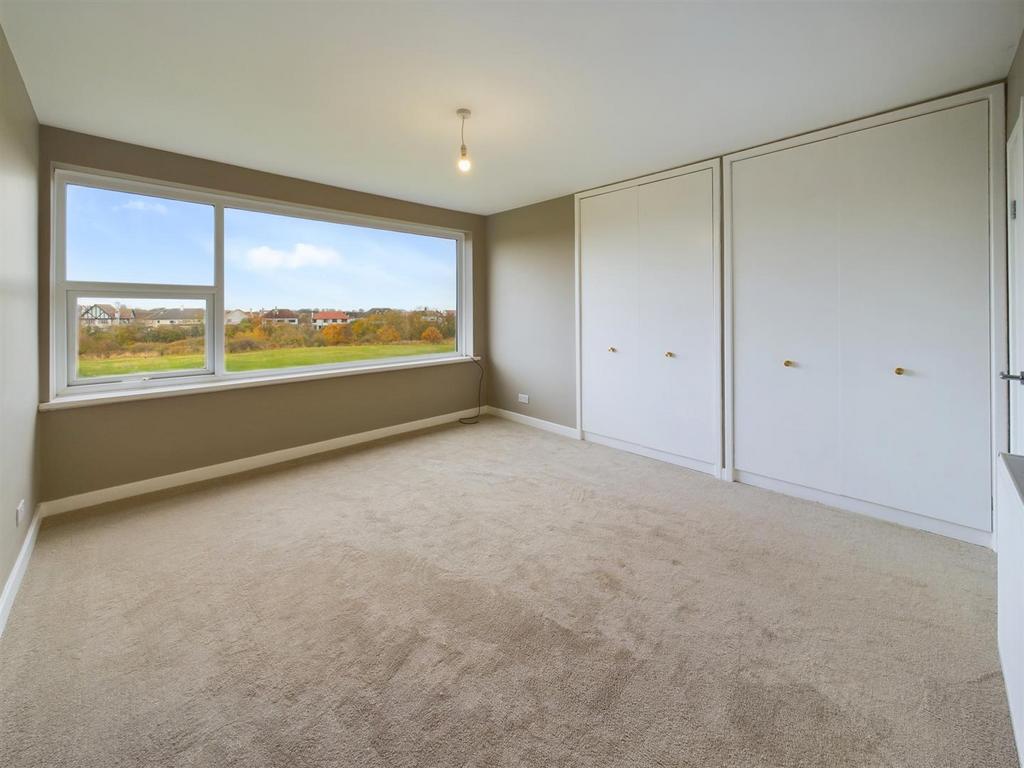 CAM01604 G0-PR0207-STILL012.jpg