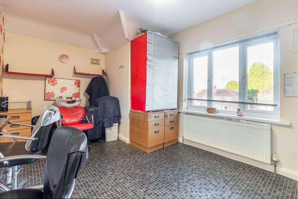 Bedroom-2-2.jpg