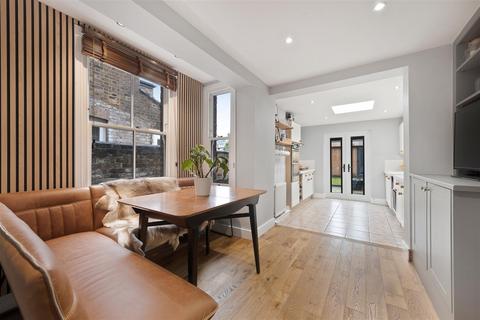 124 Arthur Road, Windsor, SL4 1RY