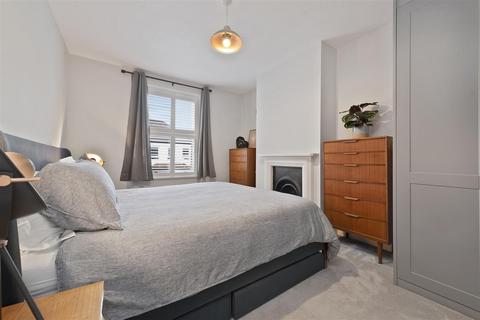 124 Arthur Road, Windsor, SL4 1RY