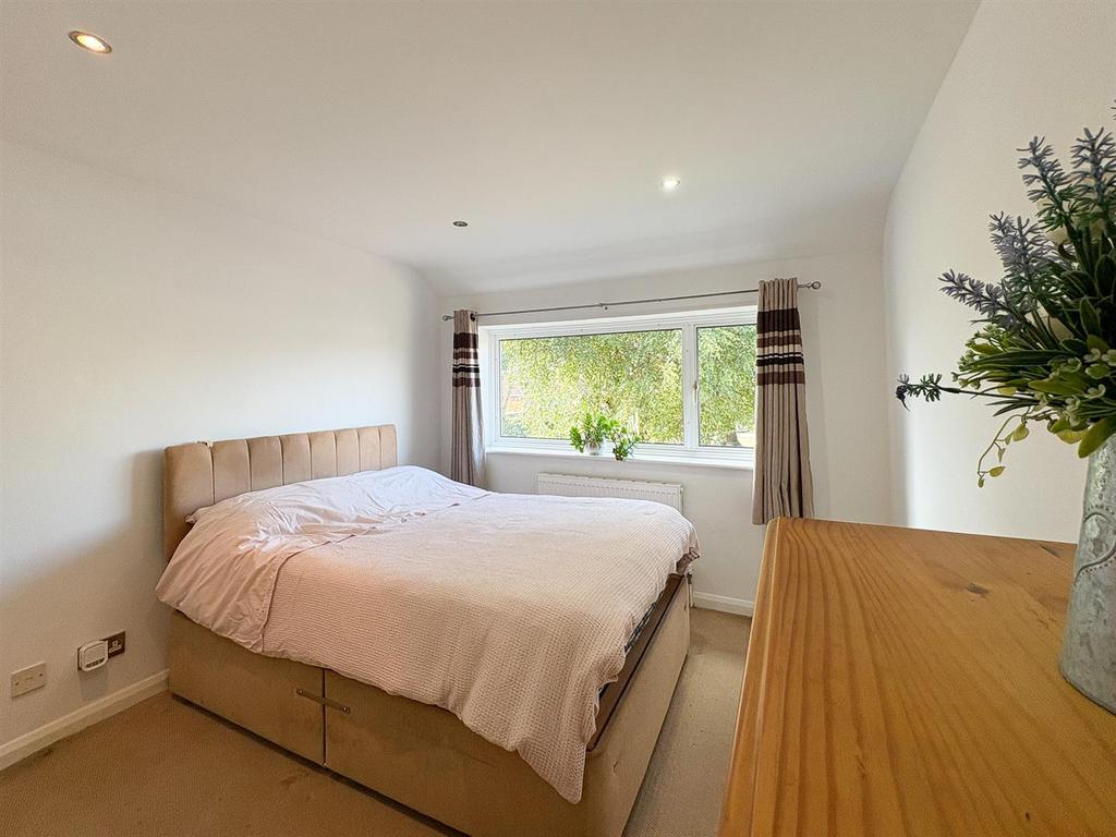 Bedroom 2-1.jpg