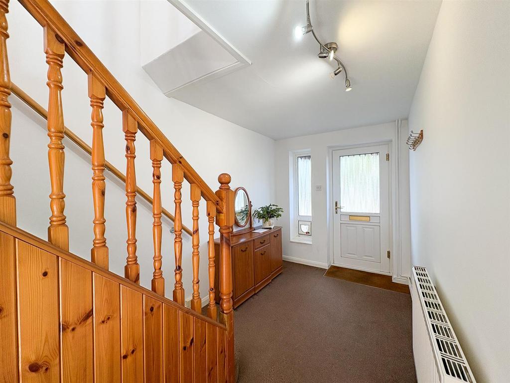 Hallway.jpg
