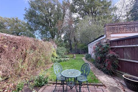 3 bedroom semi-detached house for sale, Chanctonbury Road, Burgess Hill