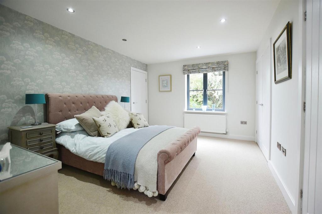 Main Bedroom
