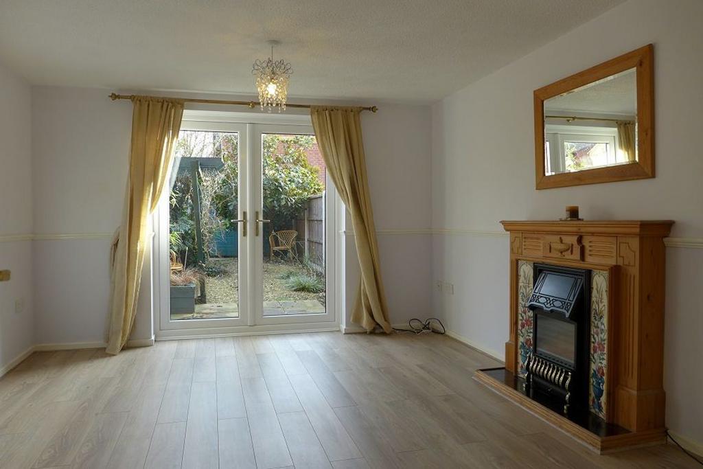 Richardson Drive, Wollaston 2 bed terraced house £775 pcm (£179 pw)