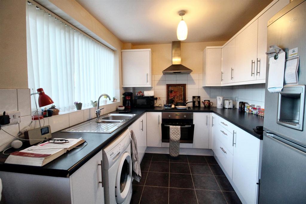 Hillview Road, Carlton, Nottingham 8 bed property for sale £500,000