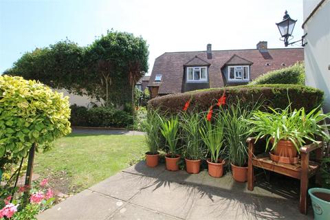 1 bedroom retirement property for sale, Henty Gardens, Chichester