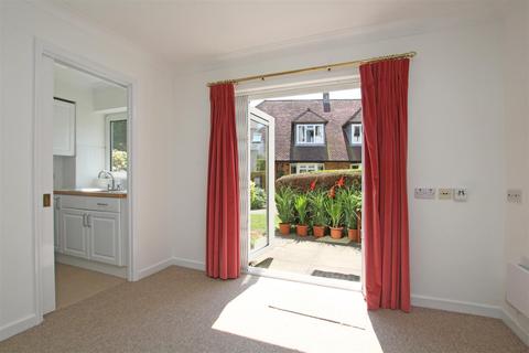 1 bedroom retirement property for sale, Henty Gardens, Chichester