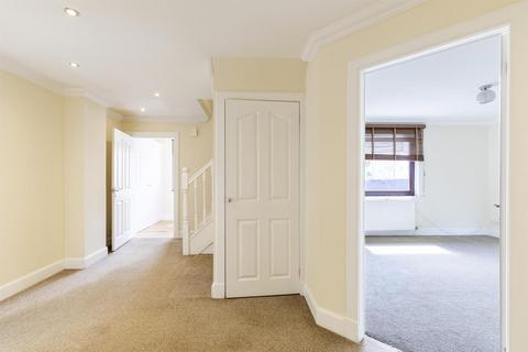 4 bedroom detached house for sale, Graham Court, Bankfoot, Perth