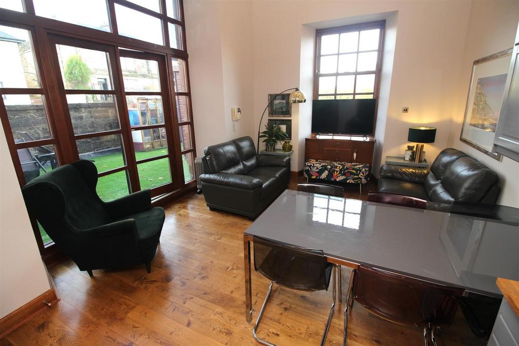 Forsyth Street, Lindon Mansions, Greenock 4 bed flat for sale £195,000