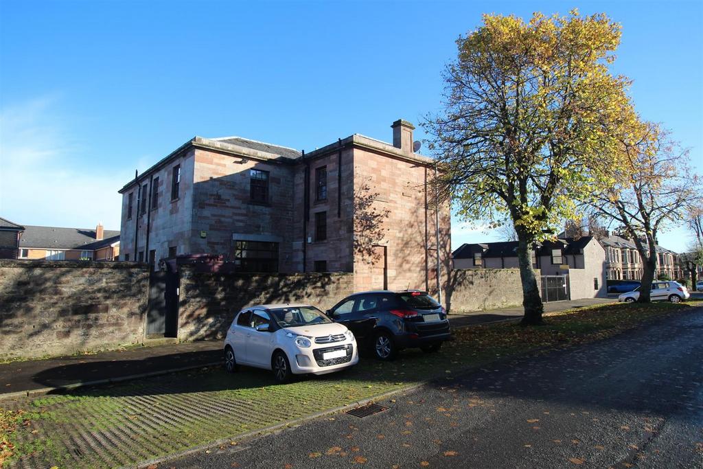 Forsyth Street, Lindon Mansions, Greenock 4 bed flat for sale £195,000