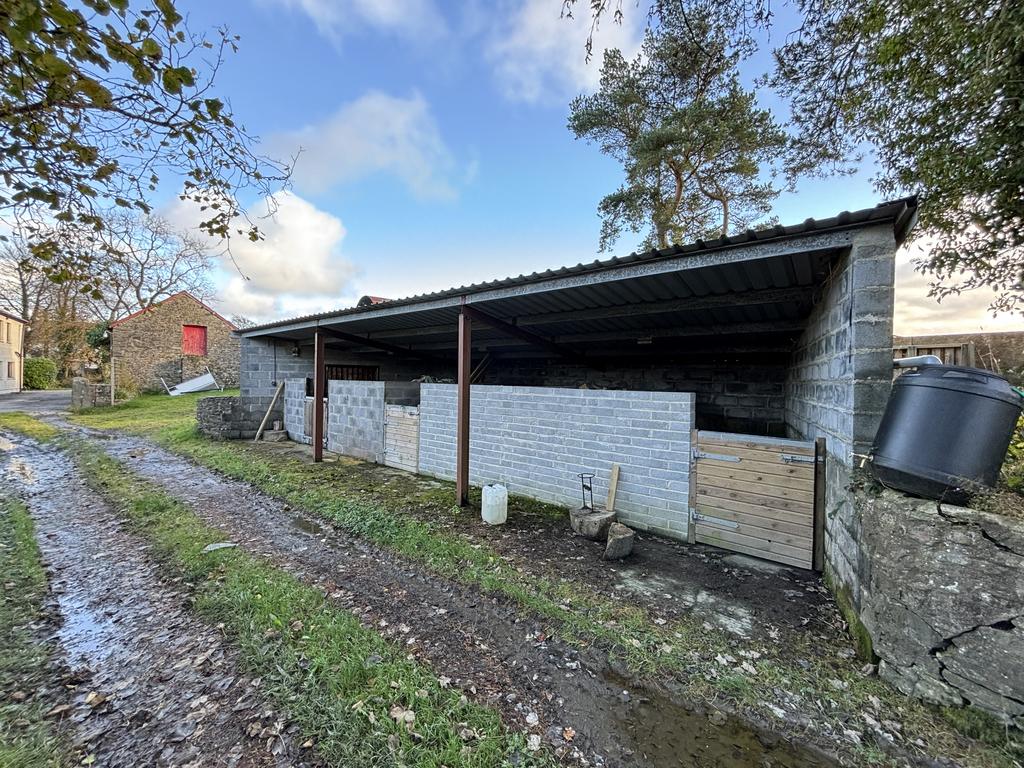 General purpose barn