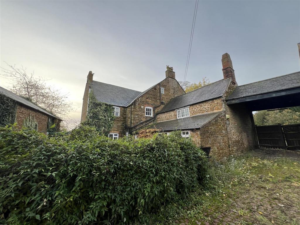 Halstead House Farm