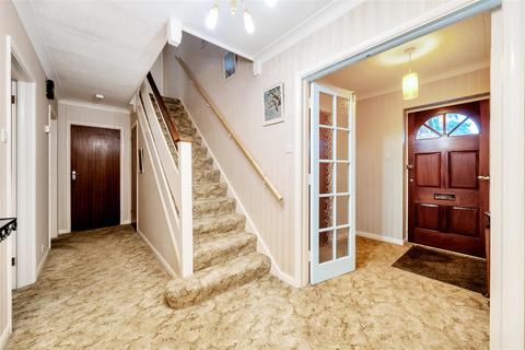 9 Cedar Walk, Kingswood, Tadworth, KT20 6HW