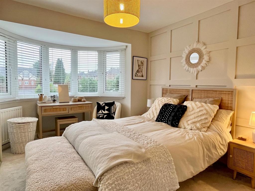 Bed1 2.jpg