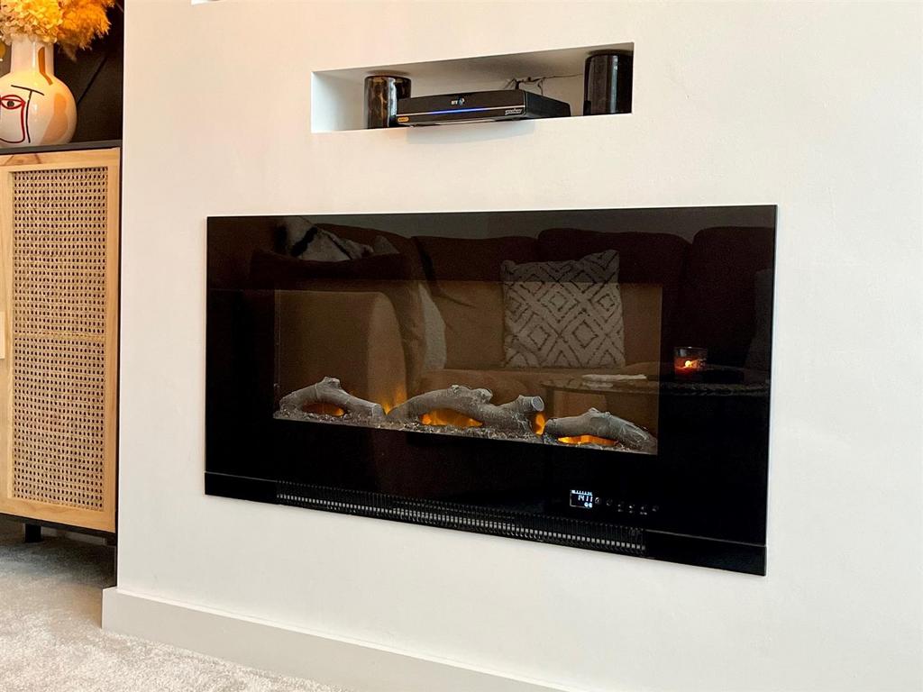 Lounge fire.jpg