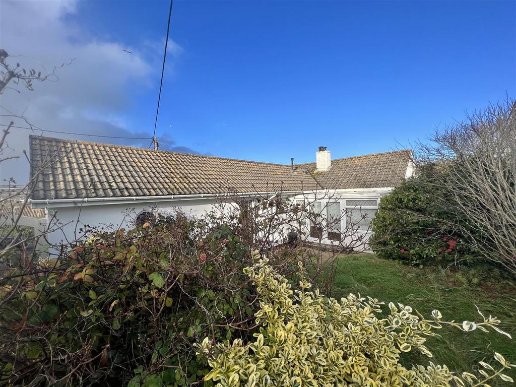 Haddon Way, Carlyon Bay, St. Austell 3 bed detached bungalow for sale