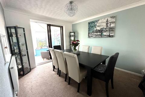 6 Bentley Close, Northampton, NN3 5JS