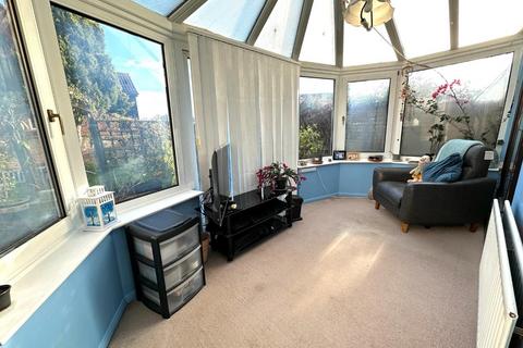6 Bentley Close, Northampton, NN3 5JS