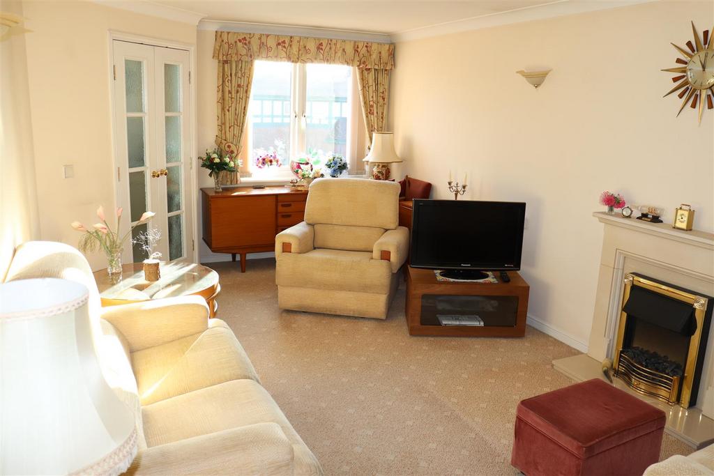 Croxall Court, Leighswood Road, Aldridge 2 bed retirement property for