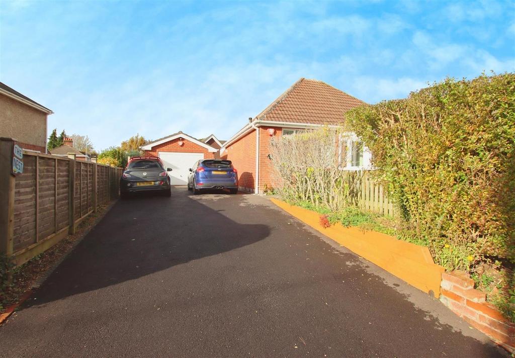 Glen Road, Swanwick, Southampton 2 bed detached bungalow for sale £