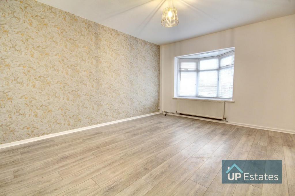 Tennyson Road, Poets Corner, Coventry 3 bed semidetached house for