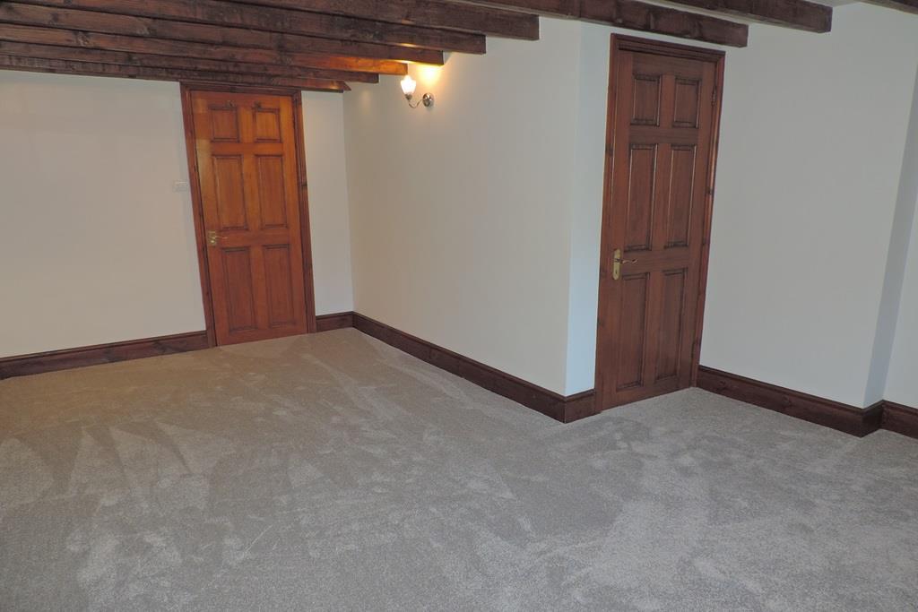 Downstair bedroom.jpg