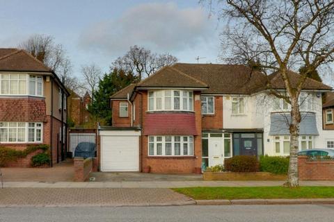 4 bedroom semi-detached house for sale - Chaseville Park Road, London, N21
