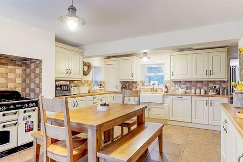 Fron Esgyn Pleasant View, Froncysyllte, Llangollen, LL20 7SF