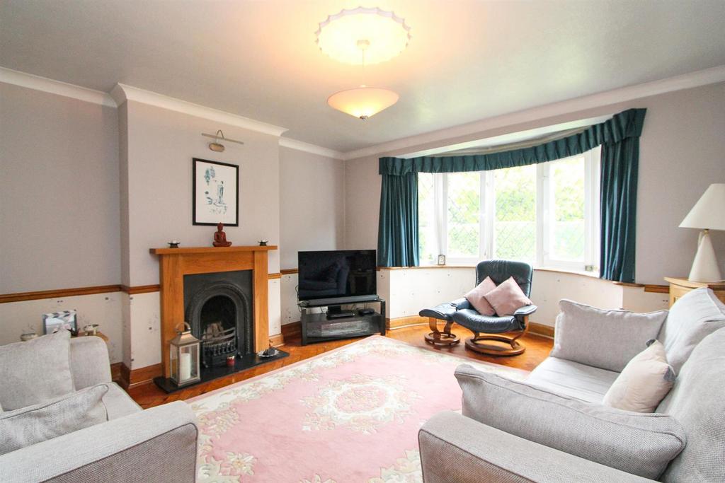 Foresters Drive, South Wallington SM6 3 bed semidetached house for