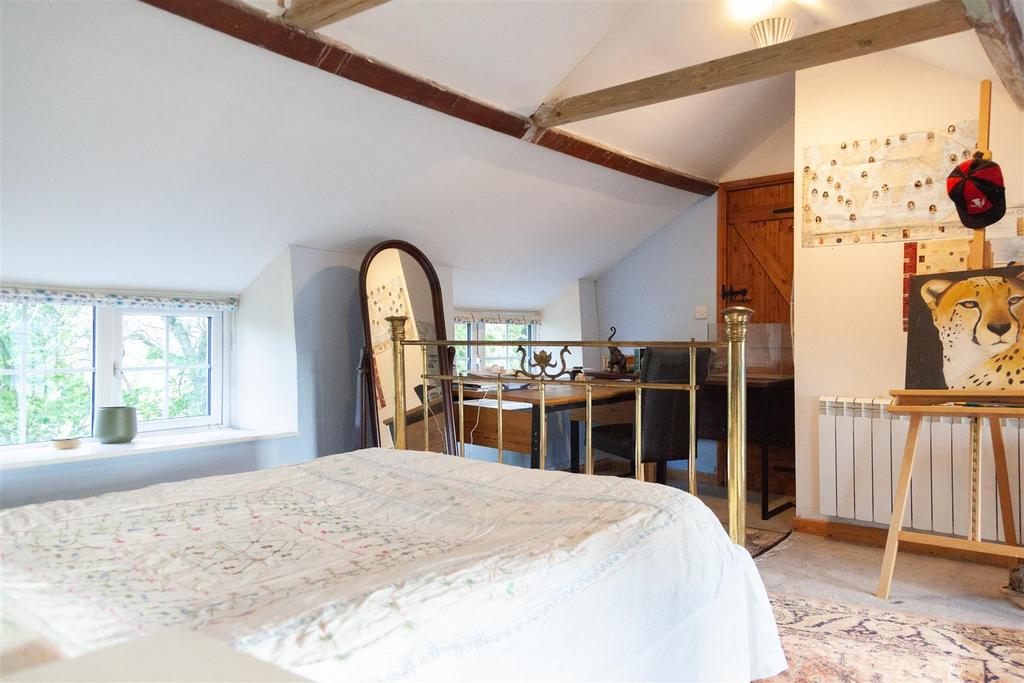 Master Bedroom 1.jpg