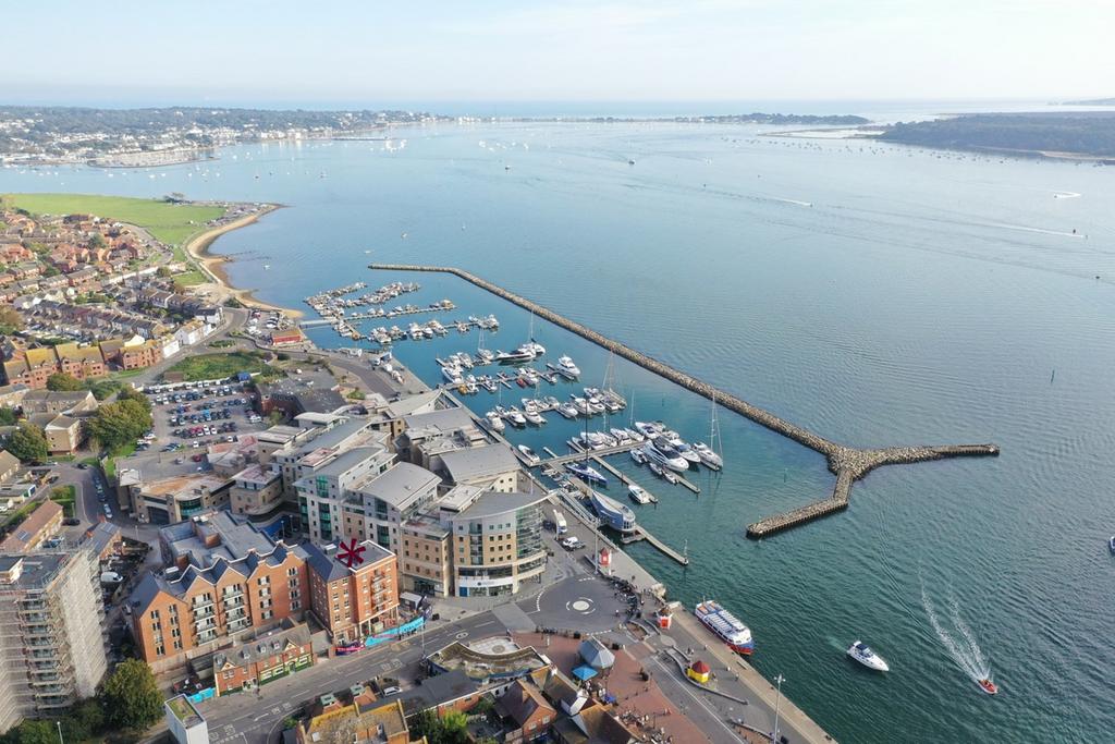 East Quay Road, Poole Quay, Poole, BH15 2 bed apartment for sale £350,000