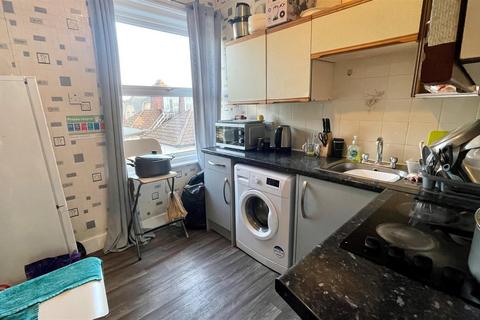 1 bedroom flat for sale, 472 Christchurch Road, Boscombe, Bournemouth