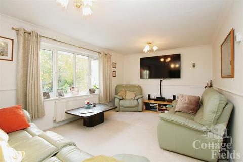 4 bedroom semi-detached house for sale, Dryden Road, Enfield, EN1 - Sunning Home with Massive Potential to Develop (stpp)