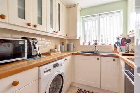2 bedroom terraced house for sale - Bailey Close, Devizes
