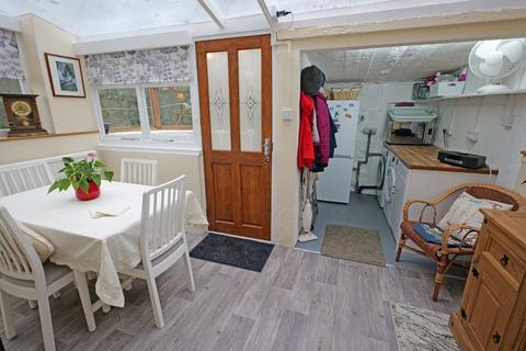 398 Colne Road, Kelbrook, Barnoldswick, BB18 6TE