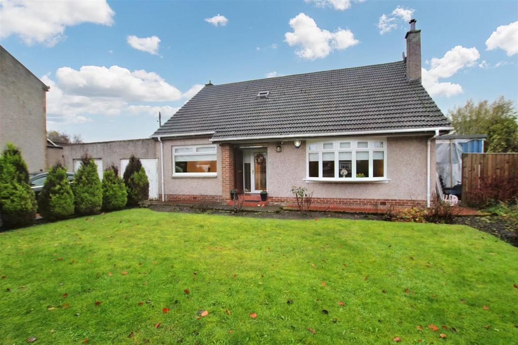 Main Street, Wishaw 3 bed detached house for sale £275,000