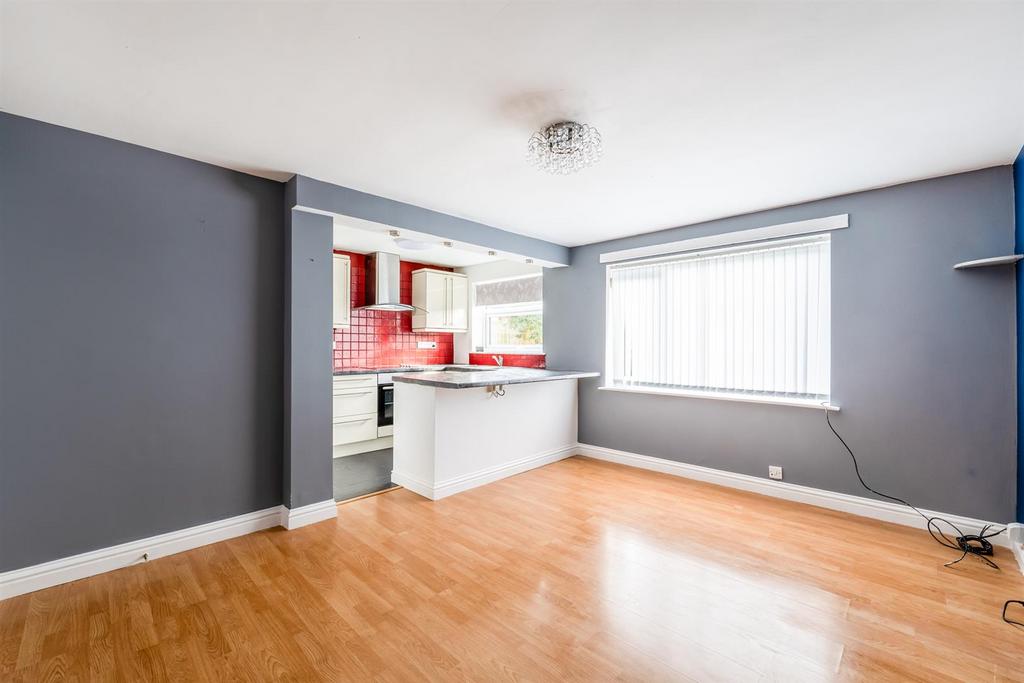 Simon Close, Attleborough, Nuneaton 2 bed flat for sale £100,000