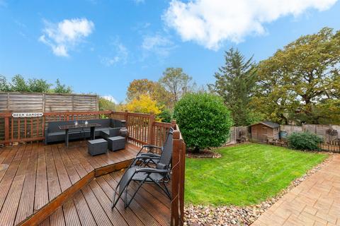 90 Kynaston Road, Bromley, BR1 5AW
