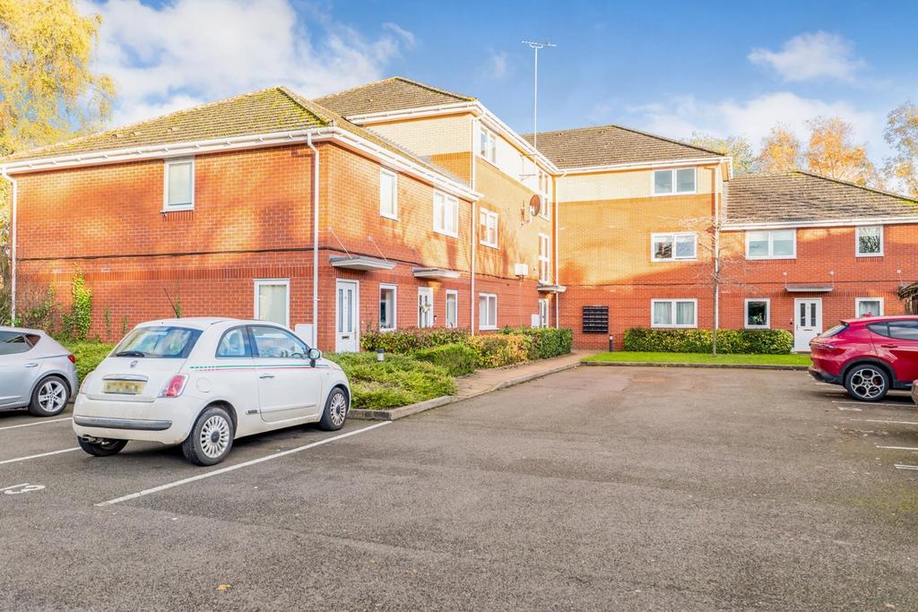 Broad Lane, Coventry CV5 2 bed apartment for sale £160,000