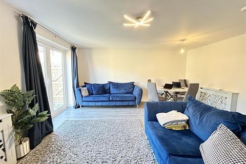 4 bedroom semi-detached house to rent - Brambling Crescent, Gilden Park