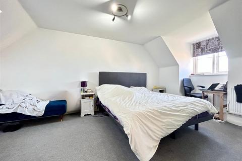 4 bedroom semi-detached house to rent - Brambling Crescent, Gilden Park