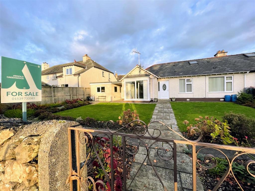 Heron Hill, Kendal LA9 3 bed semidetached bungalow for sale £350,000