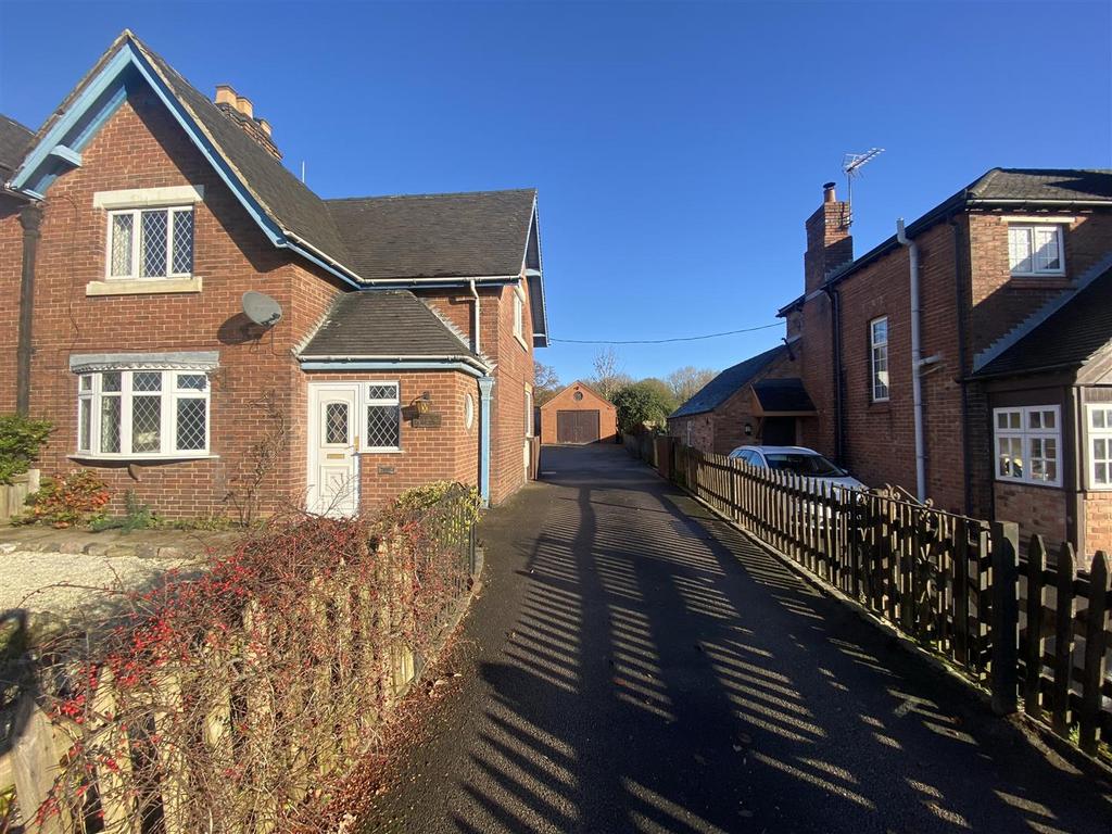 Yeldersley, Ashbourne 3 bed semidetached house to rent £1,100 pcm (£