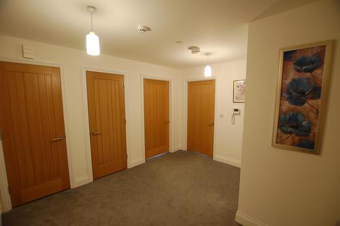 2 bedroom flat for sale, Tudeley Lane, Tonbridge