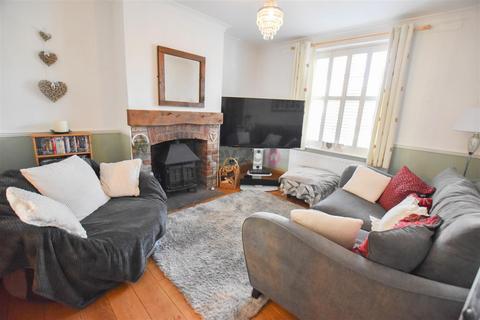 4 bedroom detached house for sale, Upperthorpe Road, Killamarsh, Sheffield, S21