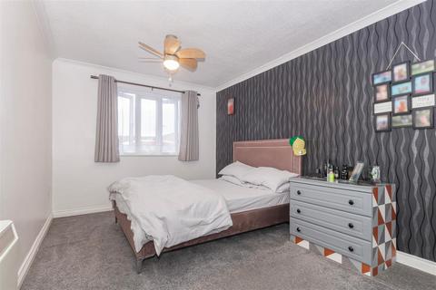 1 bedroom apartment for sale - Woodfall Drive, Crayford, Kent