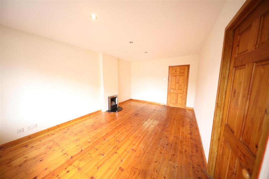 Chestnut Avenue, Thorngumbald, Hull 2 bed semidetached house for sale