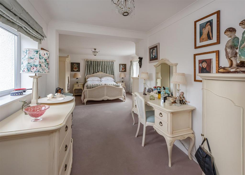 109 Rookery Road-bed1 dressing area.jpg