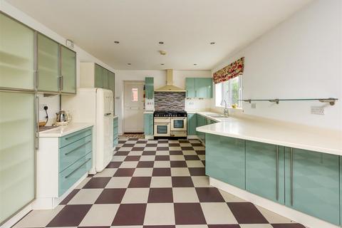 109 Rookery Road, Wombourne, Wolverhampton, WV5 0JG